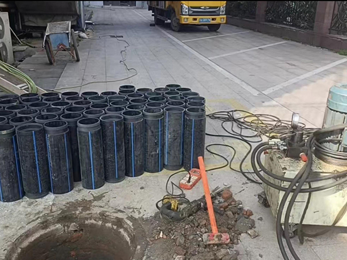 丹阳PE置换管厂家 DN315置换管 非开挖管短管置换